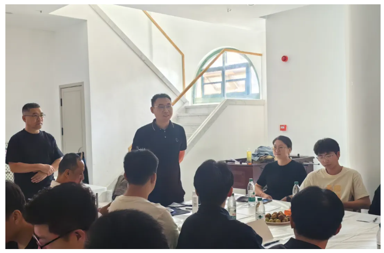 智慧碰撞，团队共融：一场别开生面的跨部门研讨与团建盛宴